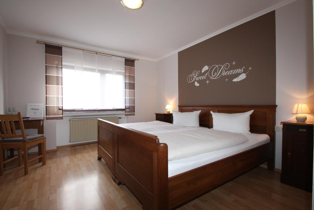 Gasthaus Pension Geimer Plutscheid ภายนอก รูปภาพ